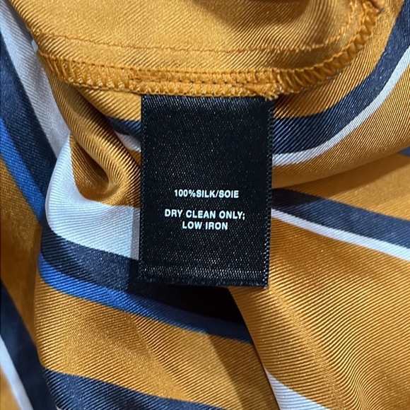 Lafayette 148 New York 100% silk blouse women’s sz S, as is - Picture 9 of 12